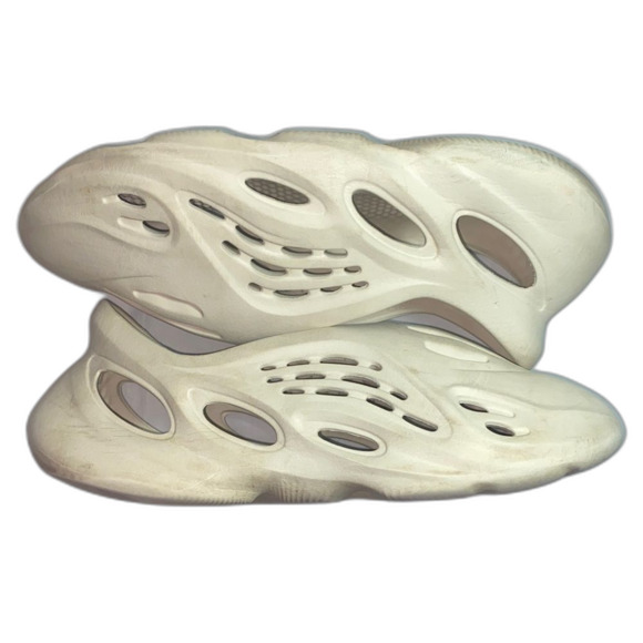 Yeezy Adidas Foam Runner Clogs in Cream Men’s Size 13 Sandals Streetwear Shoes - Picture 3 of 5